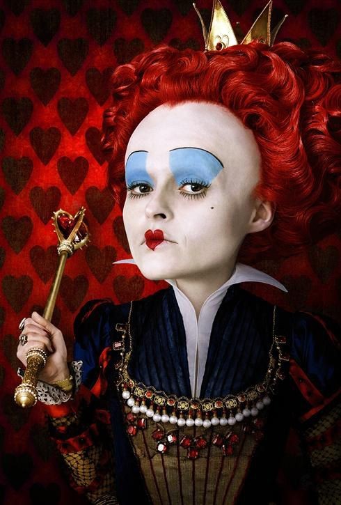 CLASSIFICHE MUSICALI - Pagina 2 Helena-bonham-carter-e-la-sanguigna-regina-di-cuori-in-alice-in-wonderland-diretto-da-tim-burton-121626