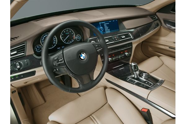 صور سيارات Bmw 740 2011 2011-BMW-740-Sedan-i-4dr-Rear-wheel-Drive-Sedan-Interior