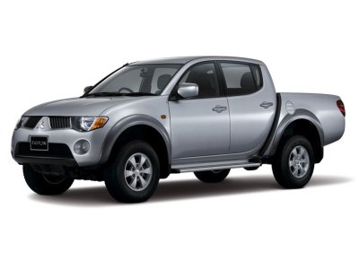 Automóveis  Mitsubishi-triton-fundo-branco