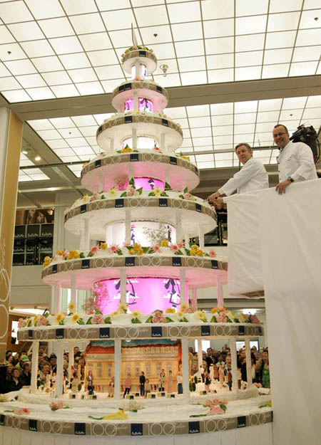 اطول كعكة في العالم 15032007-75557-1