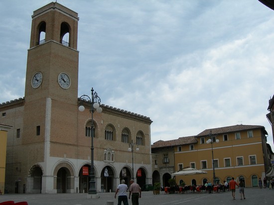 Concurso Giro d'Italia PCM Spain 2014  68095_fano_palazzo_del_podesta