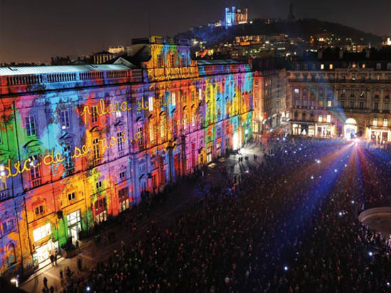 Le truc du jour qui fait plaisir    :-) - Page 40 France-lyon-fete-des-lumieres-01