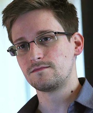 Edward Snowden nominated for EU rights prize Art-353-749677909-300x0