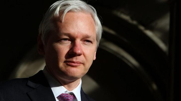 Funny: Julian Assange to model at London Fashion Week 1392763107148.jpg-620x349