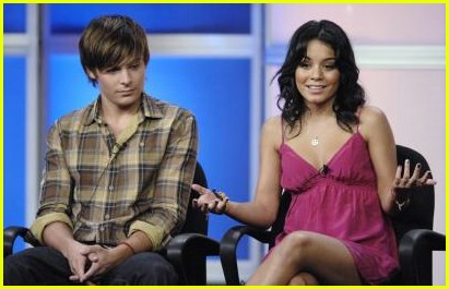   zanessa Zanessa-red-bracelets-11