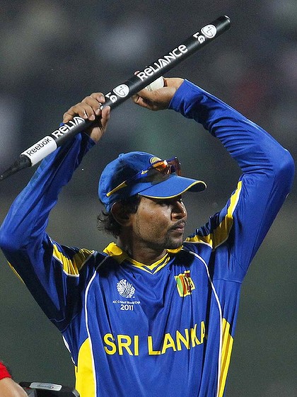 Dilshan on Loan to Hurricanes - Page 2 Art_TillakaratneDilshan-420x0