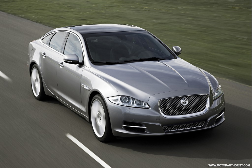 صور لسيارت Jaguar Xj 2011 فخمة و ساحرة  2010-jaguar-xj-029_100202978_l