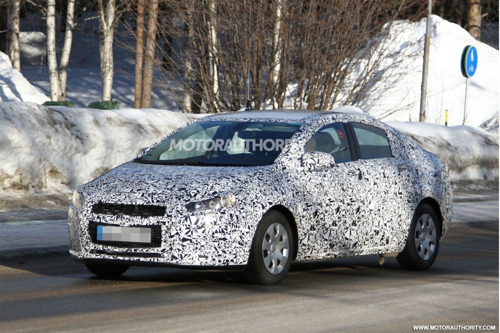 2015 - [Chevrolet] Cruze II 2015-chevrolet-cruze-spy-shots_100420126_l