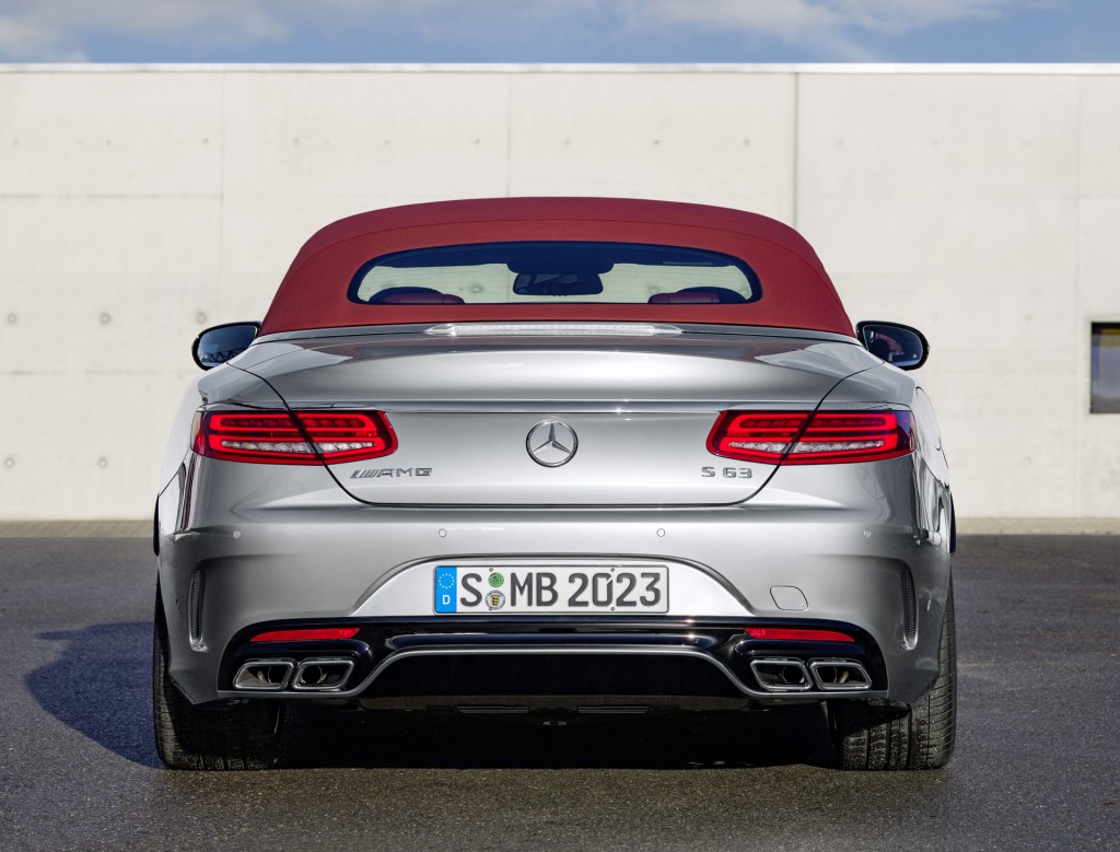 (AMG): A217 - Edição especial da S63 comemora 130 anos do automóvel 2017-mercedes-amg-s63-4matic-cabriolet-edition-130_100541981_l