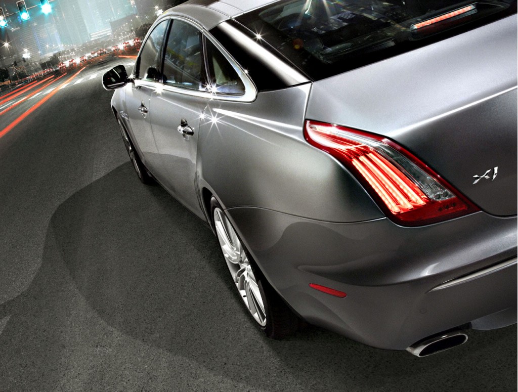 صور لسيارت Jaguar Xj 2011 فخمة و ساحرة  Jaguar_100183601_l