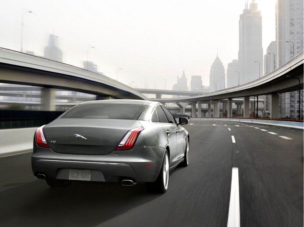 صور لسيارت Jaguar Xj 2011 فخمة و ساحرة  Jaguar_100183602_l