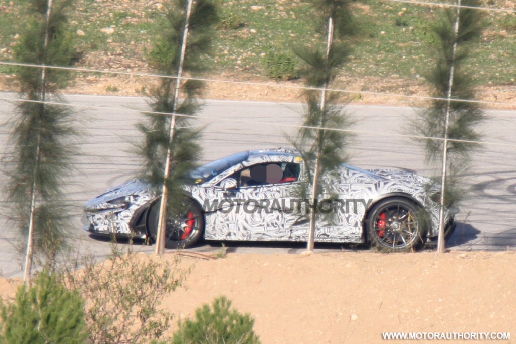 2013 - [Mclaren] P1 [P12] - Page 3 Mclaren-p1-supercar-spy-shots_100408559_l