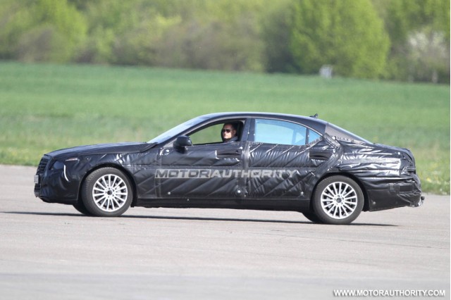 2013 - [Mercedes] Classe S [W222] - Page 6 2013-mercedes-benz-s-class-spy-shots_100348459_m