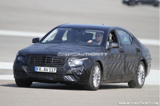 2013 - [Mercedes] Classe S [W222] - Page 6 2013-mercedes-benz-s-class-spy-shots_100348461_m