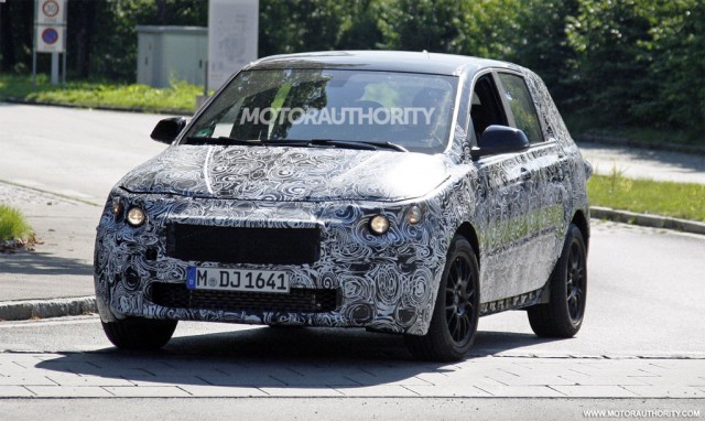 Nuevo BMW  Bmw-front-wheel-drive-car-spy-shots_100360568_m