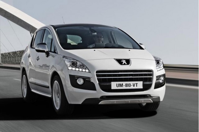 2012/13 - [Peugeot] 3008 Restylé (Chine&Europe) [T84] - Page 13 Peugeot-3008-hybrid4-diesel-electric-hybrid_100319875_m