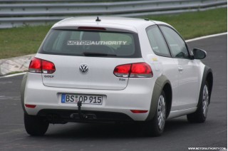 2012 - [Volkswagen] Golf VII [Mk7] 2012-mkvii-volkswagen-golf-test-mule-spy-shots_100229351_s