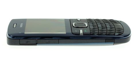 Mở hộp 'dế' Wi-Fi rẻ nhất của Nokia 631_Mo-hop-de-Wi-Fi-re-nhat-cua-Nokia