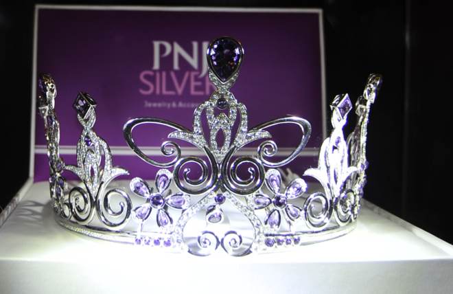 Official Crown for Miss Vietnam World 2015 by CuuLong Jewelry - Page 2 Ce0bf51f1626bb6b9c99dac1d88595b3