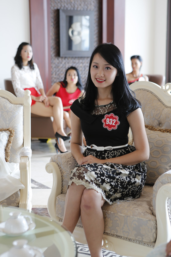 2014 | Hoa hậu Việt Nam - Miss Vietnam | Activities ... - Page 8 _92A5560_IDHS