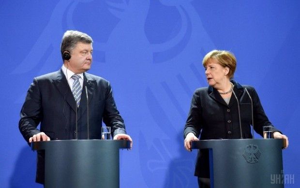 Libéralisation du régime des visas européens pour l'Ukraine - Page 11 1454751292-7666-poroshenko-merkel