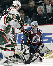 The Min''NEWS''sota - Page 2 2006-02-01-wild-avs-ins