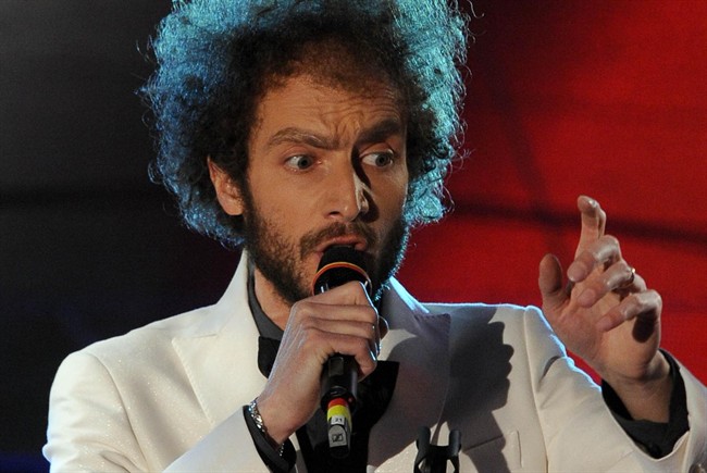 FESTIVAL DI SANREMO 2011: I CANTANTI - LE CANZONI - I TESTI Tricarico-tre-colori_650x435