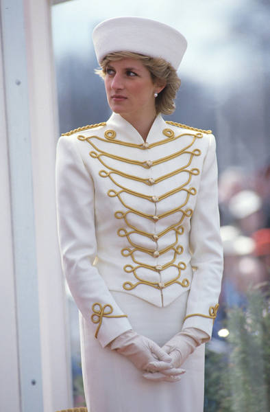 HRH Diana Princess of Wales - Page 39 34722937_m