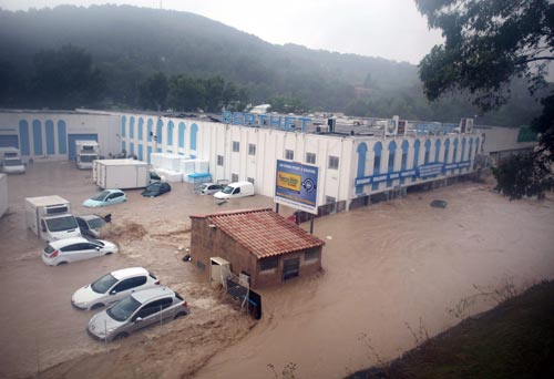 Osservazioni 15 giugno - Pagina 3 Alluvione-francia-9