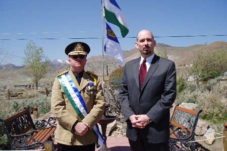 مرحبا بكم في جمهورية مولوسيا Molossia-presidente