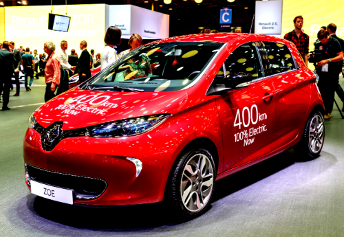L'avenir de la voiture passera par l'électrique - Page 11 Renault-zoe-40-400km-500x345