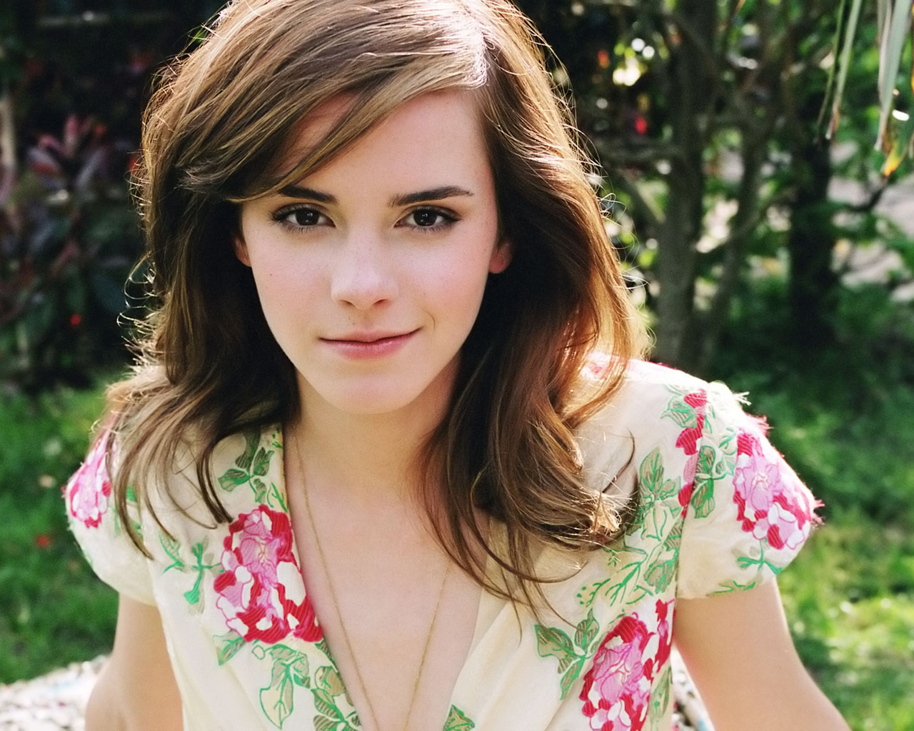 story of my life. (louis tomlinson) Emma-Watson-Wallpaper-8