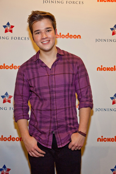 اجمل صورnathan kress Nathan%2BKress%2BiCarly%2BVisits%2BNaval%2BSubmarine%2BKkU2IbQN-FWl