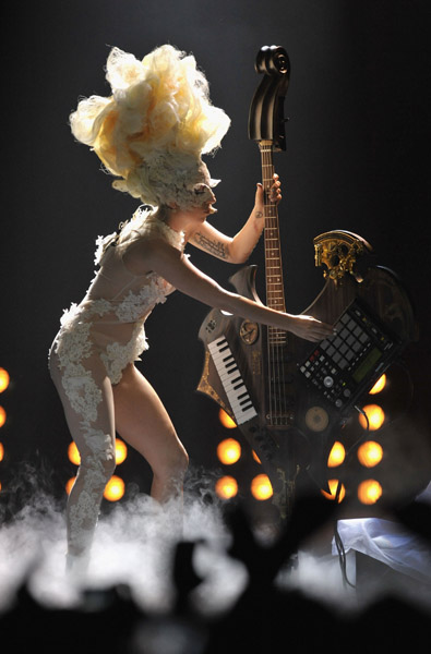 Lady Gaga >> Noticias [2] - Página 6 Emma