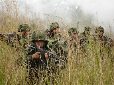 Armée Colombienne  Colombian_army_soldiers