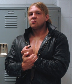 Un nouveau lutteur indépendant pour la WWE. Jonmoxley