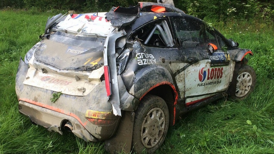 Rally Finlandia 2015 - Página 3 6487_kubica-car-crashed-finland-2015_555_896x504