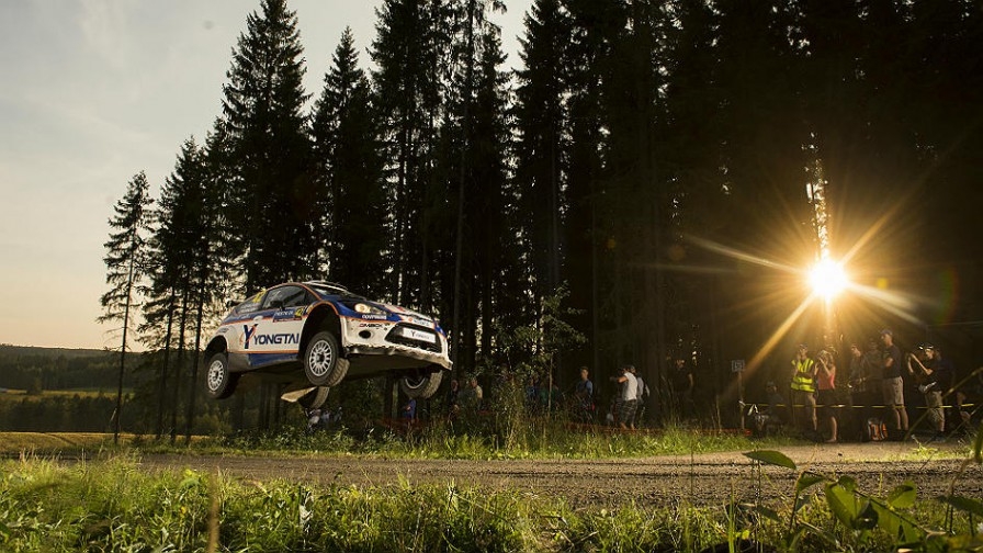 Rally Finlandia 2015 6398_car-fly-finland-2014_666_896x504