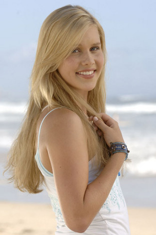 Gladys a través de los tiempos  Claire-holt-1_108