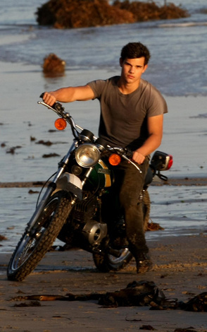 -Markus Rosenbarg- Taylor-lautner-1089-12-gay_pgn