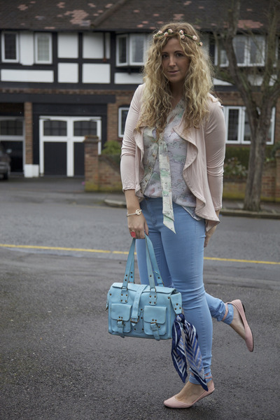 يا حبيبه ما نسيت موعدي الضايـع معـك  Light-blue-vero-moda-jeans-light-blue-flea-market-bag-light-blue-primark-blo_400