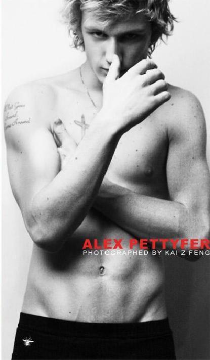 Създаване на демон. Alex-Pettyfer-alex-pettyfer-1048580_415_712