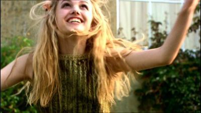 Foto Hannah Murray/Cassie! - Pagina 2 Cassie-Screencaps-S1E9-cassie-skins-1076398_400_225