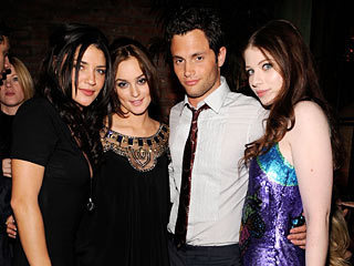 gossip girl Vanessa-Blair-Dan-Georgina-gossip-girl-1316164-320-240