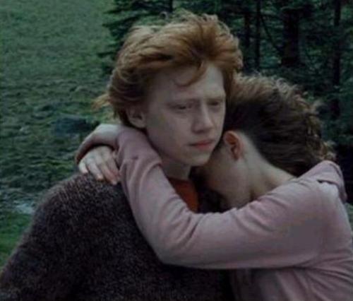 Impossible Love [NC] - Página 8 Ron-and-Hermione-romione-1771158-500-426