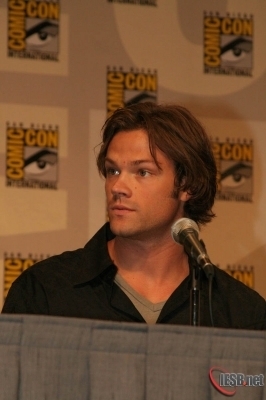 Ryan Royal Black Friday-the-13th-Panel-Comic-Con-jared-padalecki-1983385-266-400