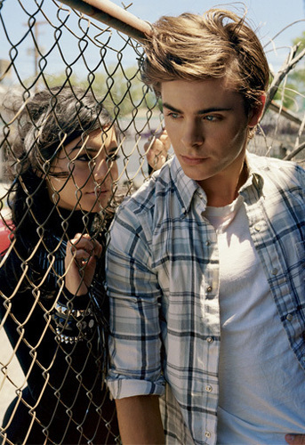 آآكبـر موسـوعـه صـور لـ zanessa مــع pink lule Zanessa-Elle-Magazine-Photoshoot-zac-efron-and-vanessa-hudgens-1933473-343-500