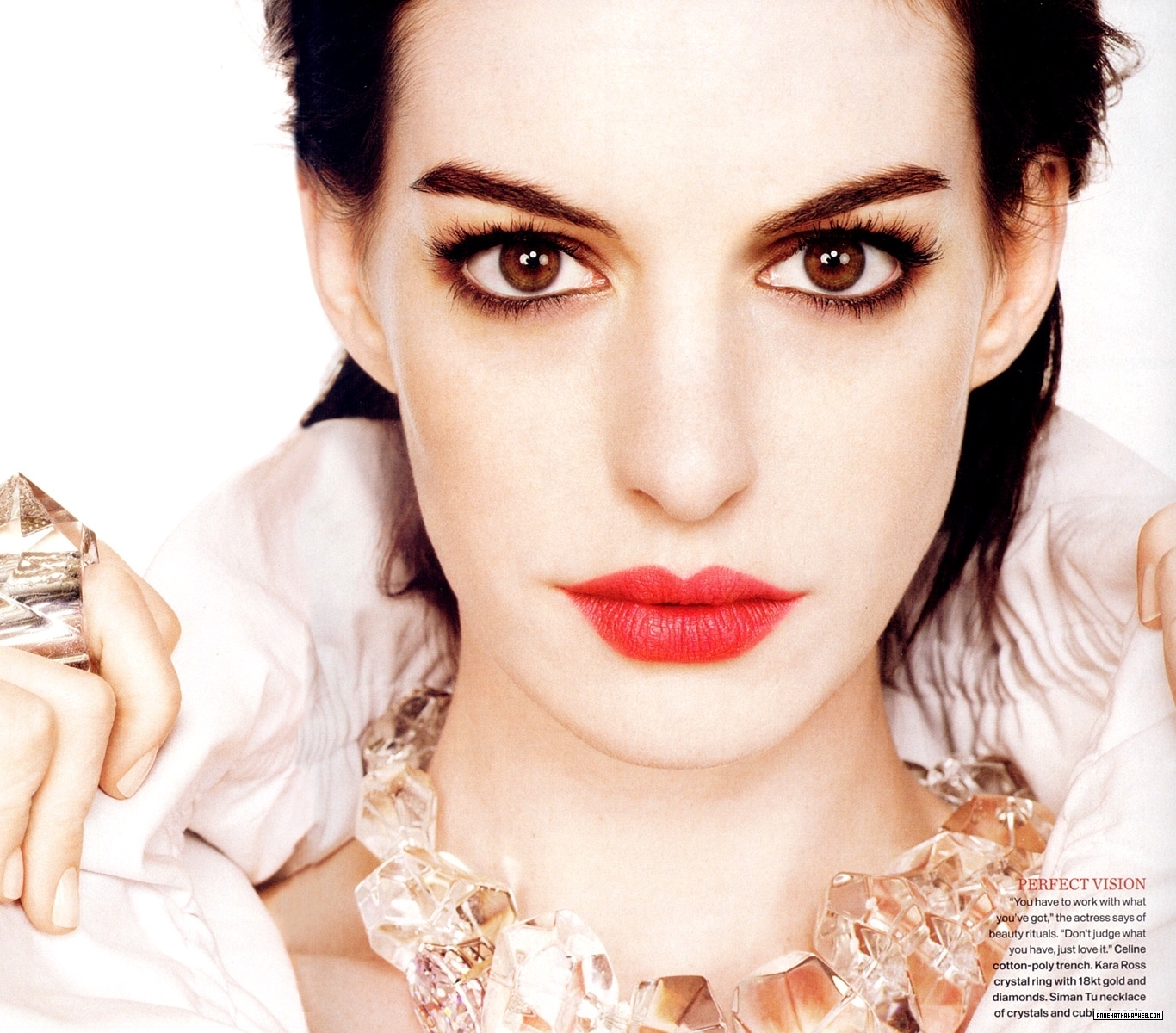 ჰოლივუდელი ლამაზმანები  InStyle-2008-HQ-anne-hathaway-2029145-1366-1200