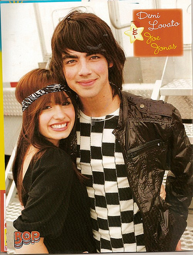 Fotobox von Dean und Cuba Joe-and-demi-jemi-and-nelena-2182163-379-500