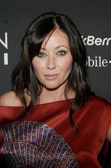 Галерия на Шанън Дохърти - Page 20 Shannen-shannen-doherty-2267846-225-338